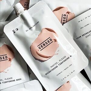 Versed Photos, Please Tightening, Brightening Face Mask with Turmeric And Kaoli